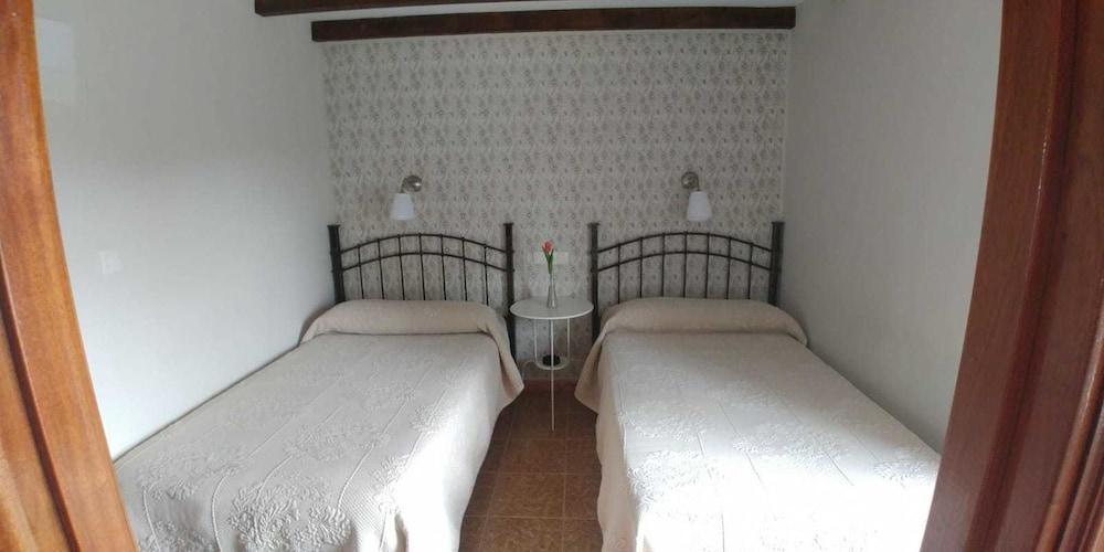 Hostal Restaurante Parajes Castropol Eksteriør billede