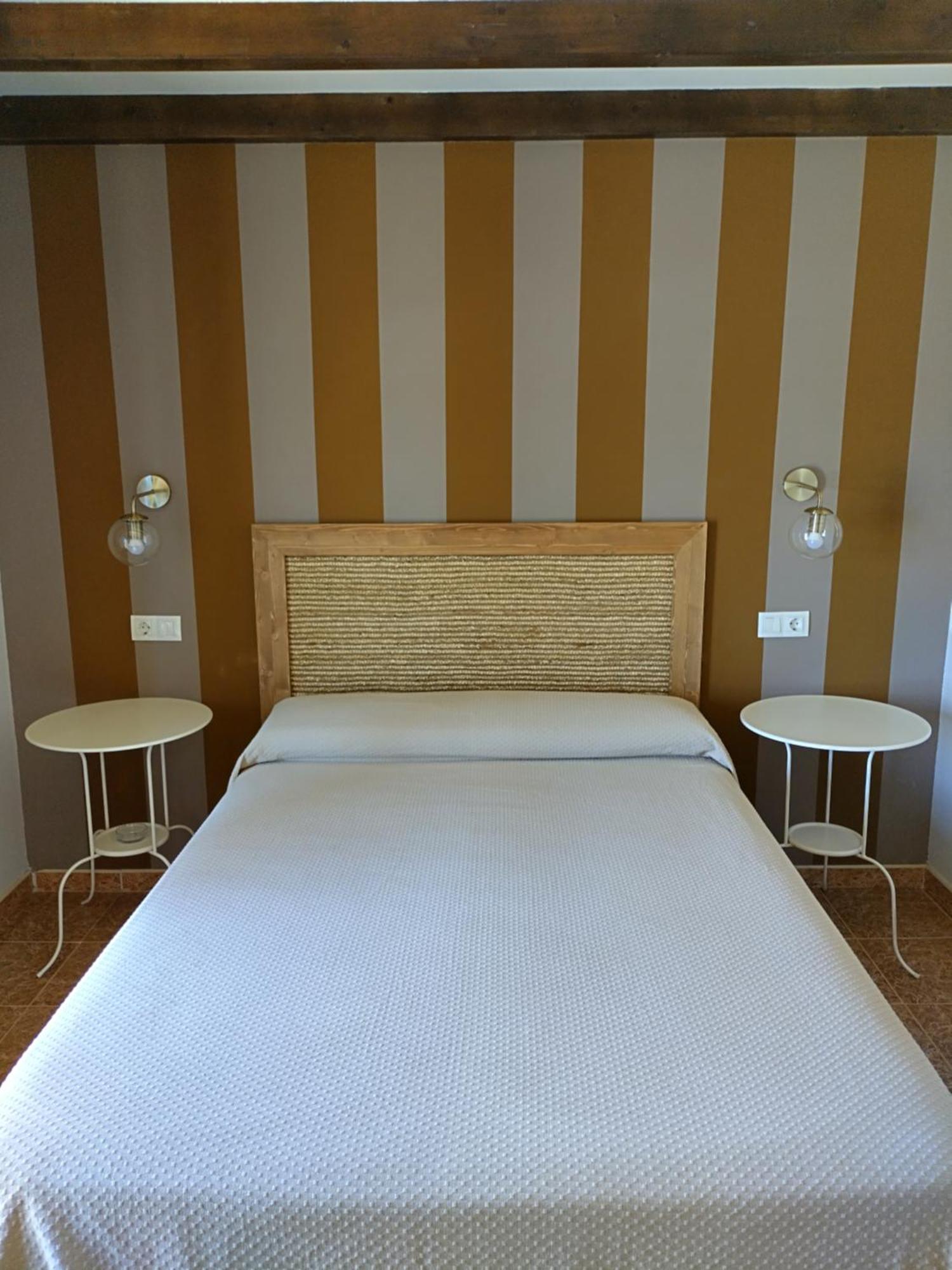 Hostal Restaurante Parajes Castropol Eksteriør billede