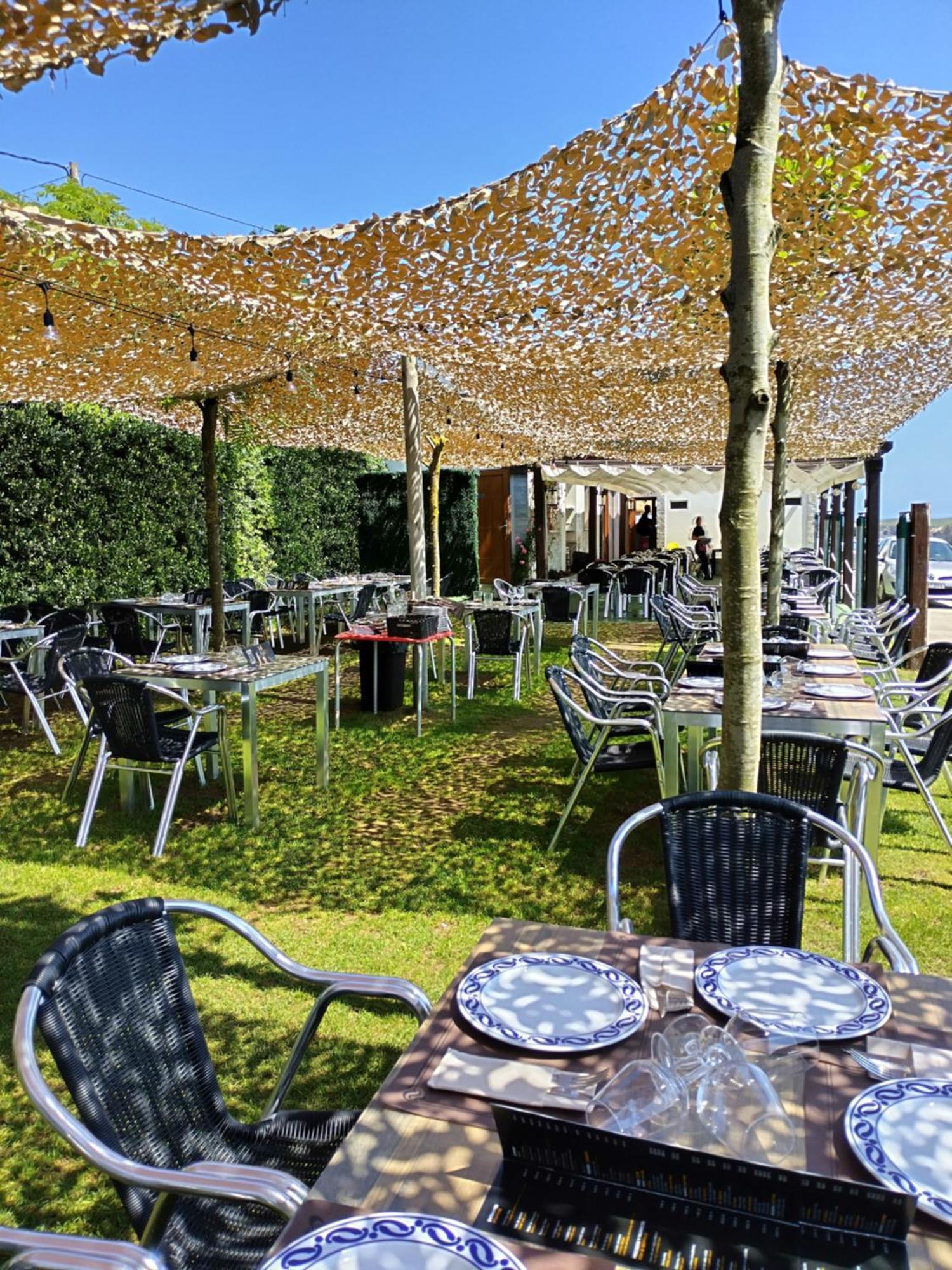 Hostal Restaurante Parajes Castropol Eksteriør billede